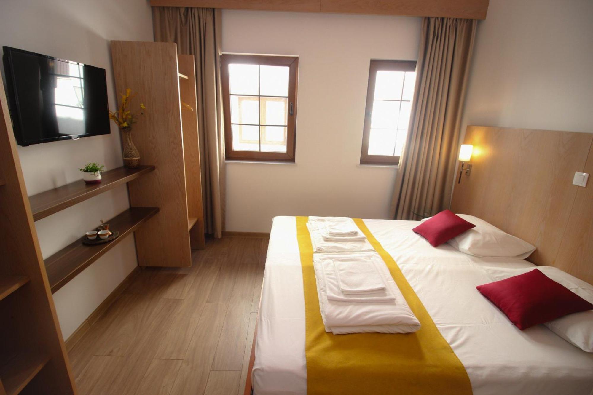 Villa Deny Mostar - With Free Parking Exterior photo