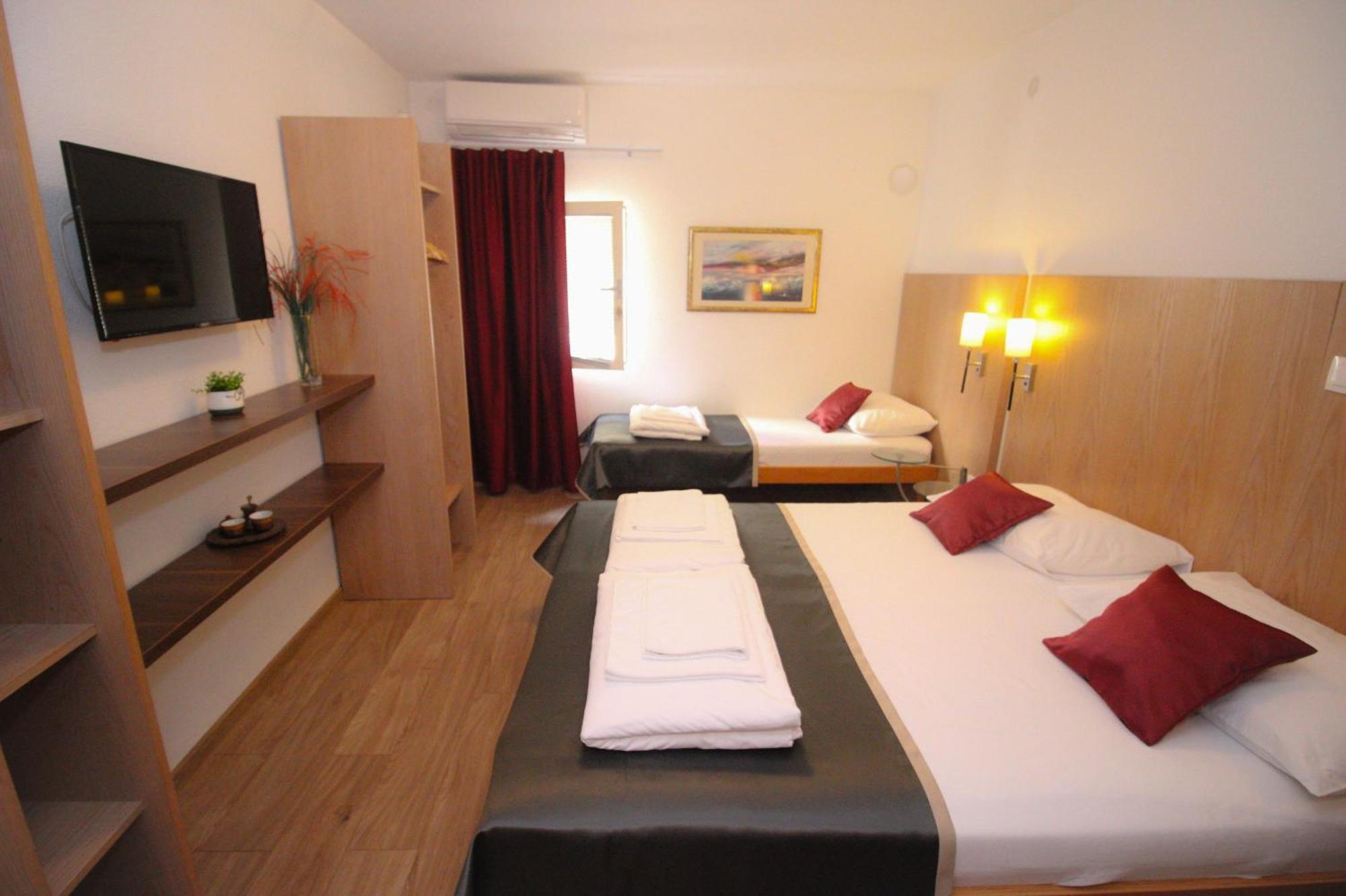 Villa Deny Mostar - With Free Parking Exterior photo